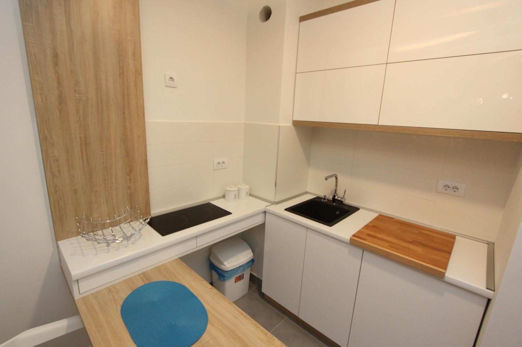 Riviera New Belgrade Apartment, Parking 5 Eur Per Day Exterior photo